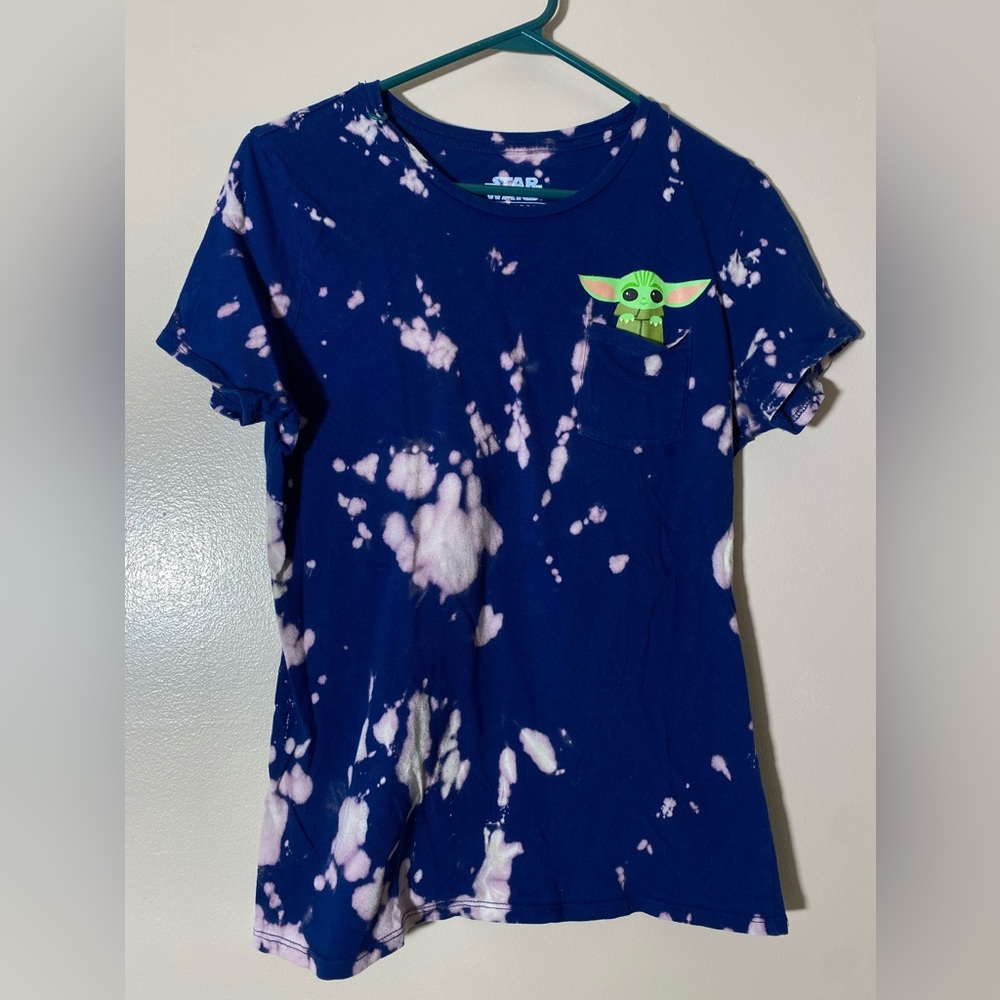 Baby Yoda Star Wars Tie-Dye Graphic T-shirt—Medium